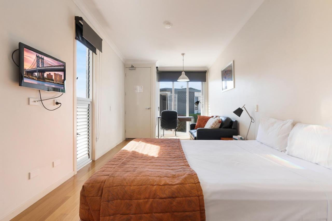 Smart Stayzzz Inns Clermont Exterior photo